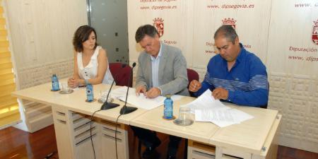 Imagen El segundo festival de pianos de calle Noche en Blanco y Negro iluminará Turégano con velas y notas de jazz, soul o swing-cabaret