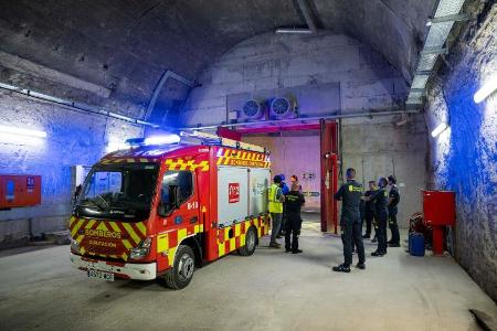 Imagen Los bomberos de la Diputación refuerzan su preparación operativa con un programa específico de formación en los túneles de Guadarrama