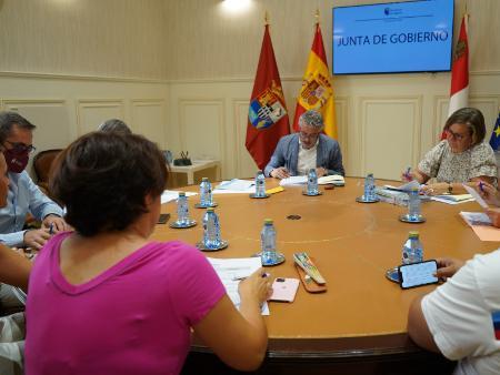 Imagen La Junta de Gobierno de la Diputación de Segovia aprueba la convocatoria de quince becas formativas para universitarios de varias especialidades